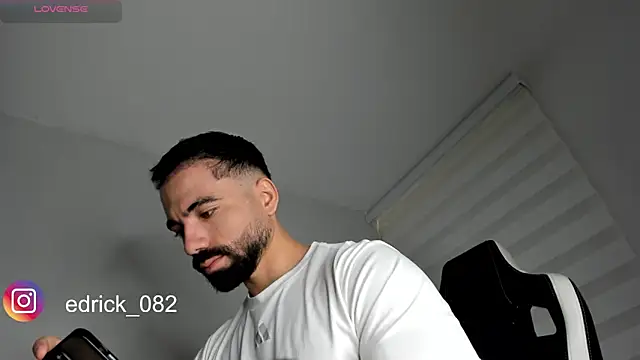 Snapshot of edrick_walton1 chatting on 01.02.25 edrick walton1 online show from 01.02.25