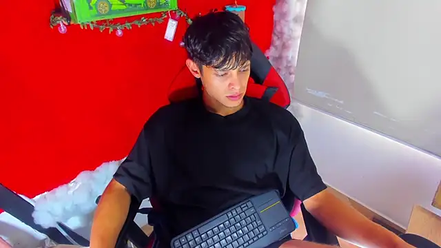 LilOwen  online show from 09.14.25