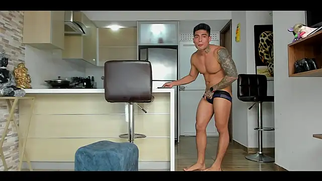 Snapshot of Dominiofit chatting on 02.14.25 Dominiofit online show from 02.14.25