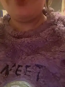 Snapshot of Samarr_9and chatting on 12.31.24 Samarr 9and online show from 12.31.24