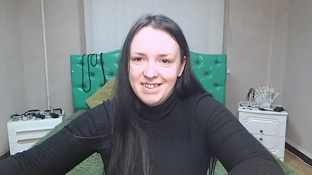IsabelBlackberry online show from 12.15.24