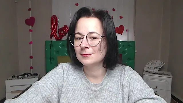 Snapshot of MarieSho chatting on 02.19.26 MarieSho online show from 02.19.26