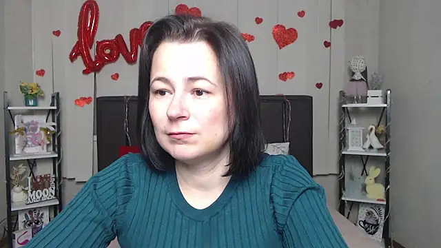 Snapshot of MarieSho chatting on 02.24.26 MarieSho online show from 02.24.26