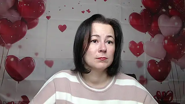 Snapshot of MarieSho chatting on 02.25.26 MarieSho online show from 02.25.26