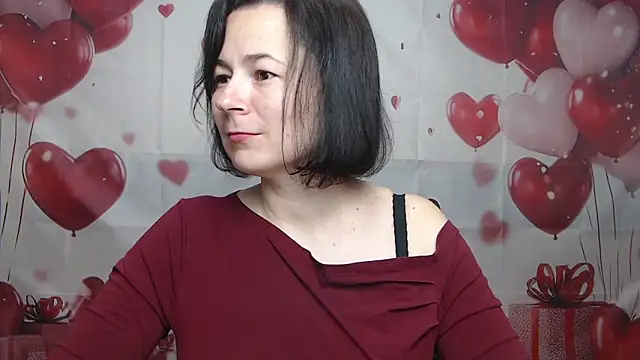 Snapshot of MarieSho chatting on 05.15.26 MarieSho online show from 05.15.26