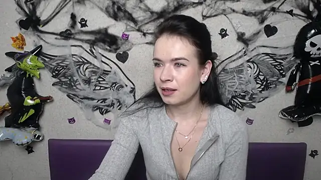 JasmineKouch online show from 11.09.25