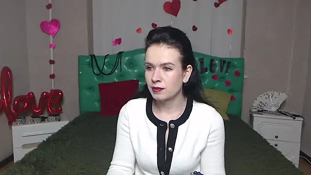 JasmineKouch online show from 11.26.25