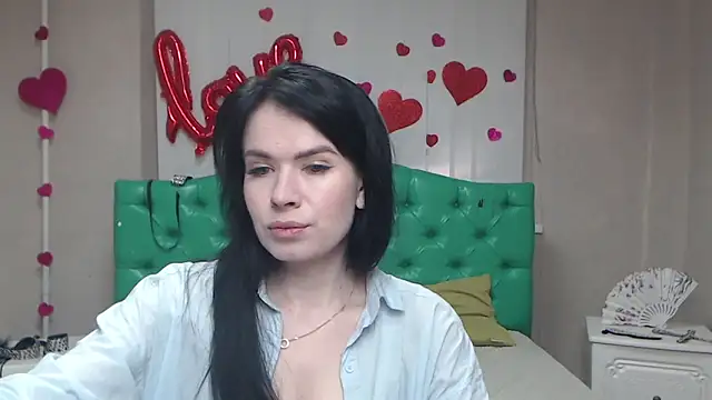 Snapshot of JasmineKouch chatting on 05.02.26 JasmineKouch online show from 05.02.26