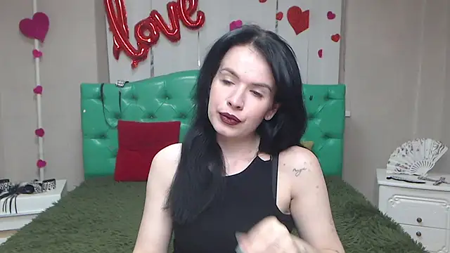 Snapshot of JasmineKouch chatting on 05.06.26 JasmineKouch online show from 05.06.26