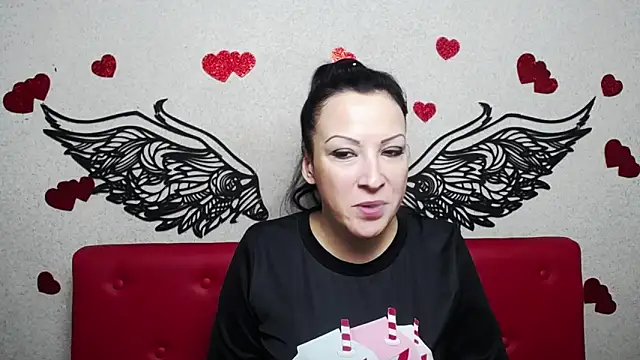 Snapshot of ElizabethSho chatting on 02.27.25 ElizabethSho online show from 02.27.25