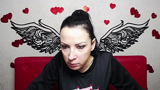 Snapshot of ElizabethSho chatting on 02.27.25 ElizabethSho online show from 02.27.25