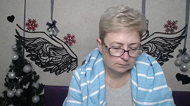 Snapshot of EmiliaGree chatting on 01.07.26 EmiliaGree online show from 01.07.26