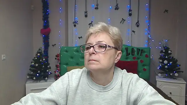 Snapshot of EmiliaGree chatting on 01.09.26 EmiliaGree online show from 01.09.26