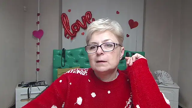 Snapshot of EmiliaGree chatting on 01.31.26 EmiliaGree online show from 01.31.26