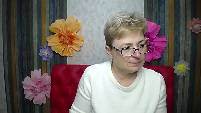 EmiliaGree online show from 05.05.26