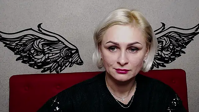 Snapshot of OliviaHorst chatting on 12.04.24 OliviaHorst online show from 12.04.24