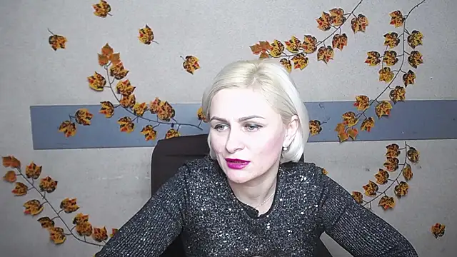 Snapshot of OliviaHorst chatting on 12.12.24 OliviaHorst online show from 12.12.24