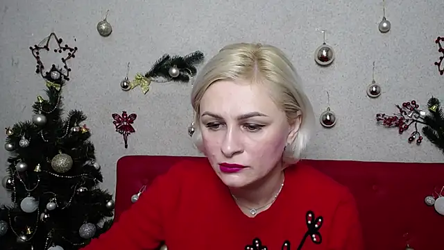 Snapshot of OliviaHorst chatting on 12.28.24 OliviaHorst online show from 12.28.24