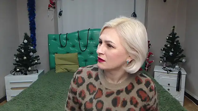 Snapshot of OliviaHorst chatting on 01.04.25 OliviaHorst online show from 01.04.25
