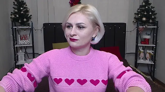 Snapshot of OliviaHorst chatting on 01.11.25 OliviaHorst online show from 01.11.25
