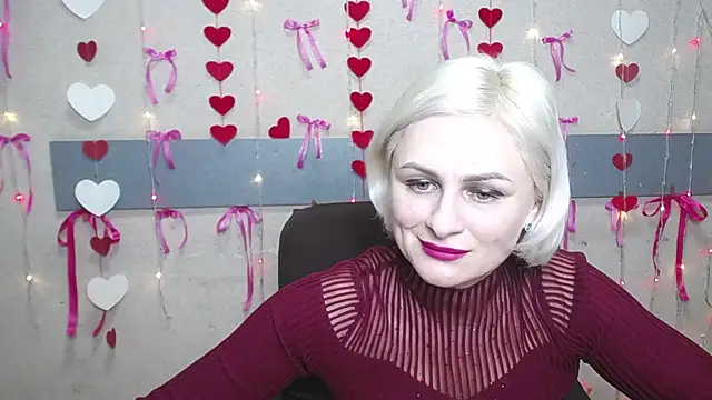 Snapshot of OliviaHorst chatting on 01.28.25 OliviaHorst online show from 01.28.25
