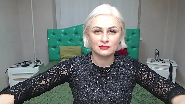 Snapshot of OliviaHorst chatting on 01.29.25 OliviaHorst online show from 01.29.25