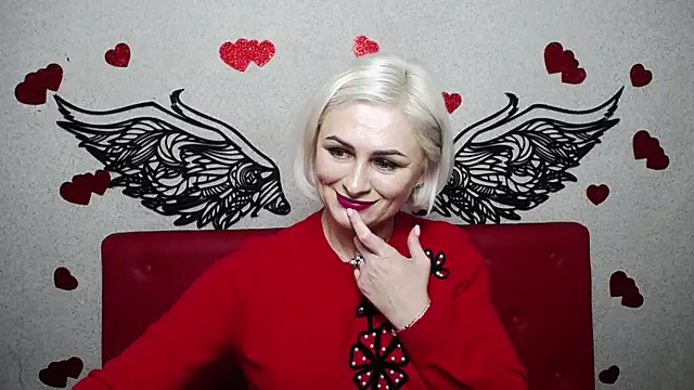 Snapshot of OliviaHorst chatting on 02.13.25 OliviaHorst online show from 02.13.25