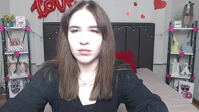 LauraHlot online show from 03.19.25