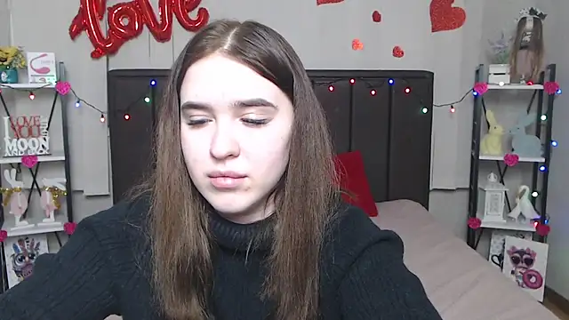 LauraHlot online show from 03.22.25