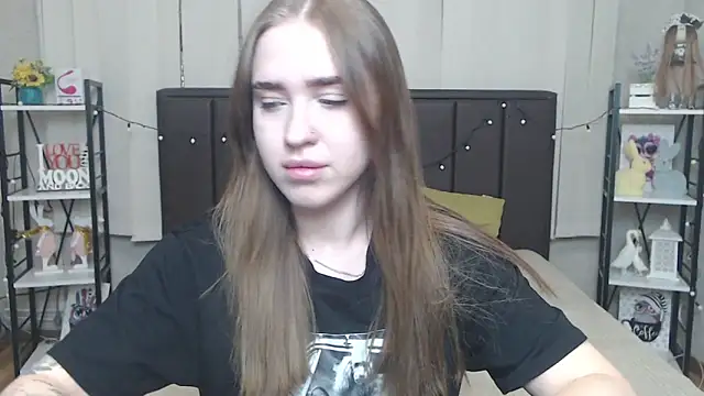 LauraHlot online show from 09.24.25