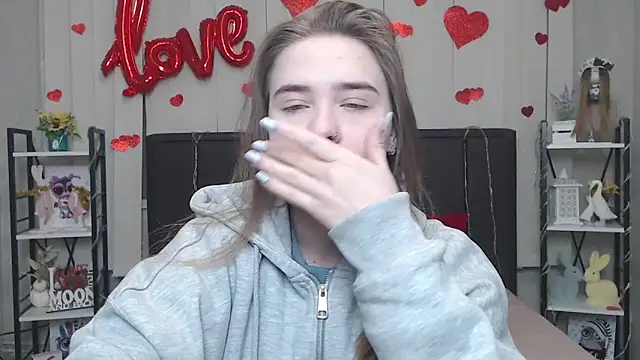 LauraHlot online show from 02.10.26