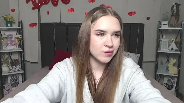 LauraHlot online show from 04.10.26