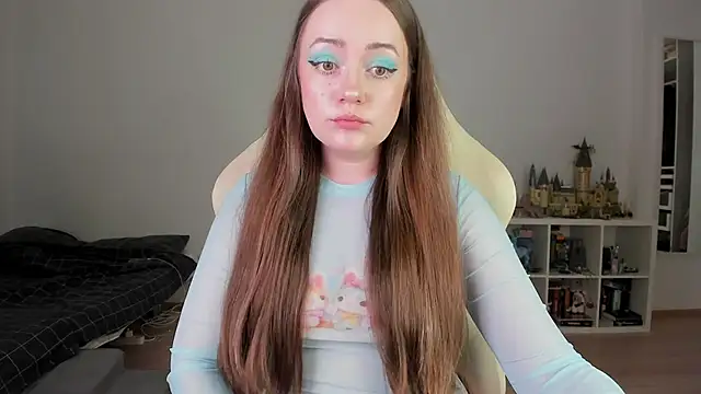 Snapshot of WalkingGirl chatting on 03.19.26 WalkingGirl online show from 03.19.26