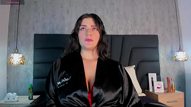 Snapshot of SARA_STONE17 chatting on 02.05.25 SARA STONE17 online show from 02.05.25