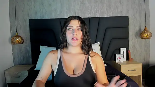 Snapshot of SARA_STONE17 chatting on 03.15.25 SARA STONE17 online show from 03.15.25