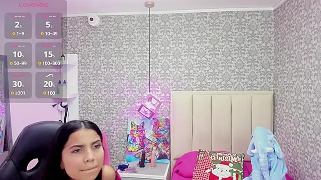 Snapshot of TATIGOLD2 chatting on 12.26.24 TATIGOLD2 online show from 12.26.24