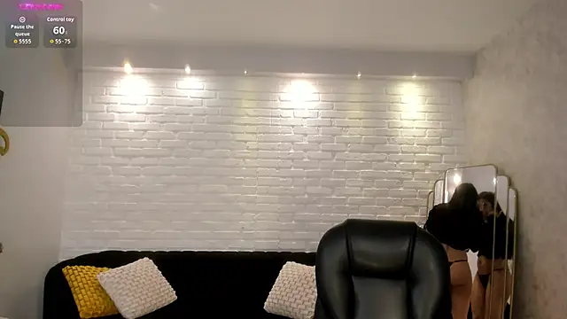 ValeriaVelvet online show from 11.15.25