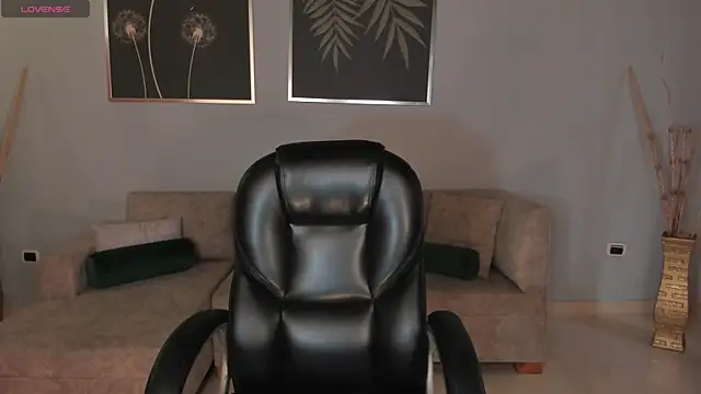 ValeriaVelvet online show from 11.25.25