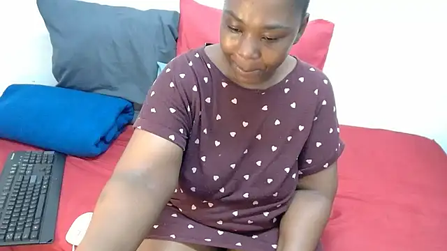 Snapshot of Thickchocolatex2 chatting on 09.30.25 Thickchocolatex2 online show from 09.30.25