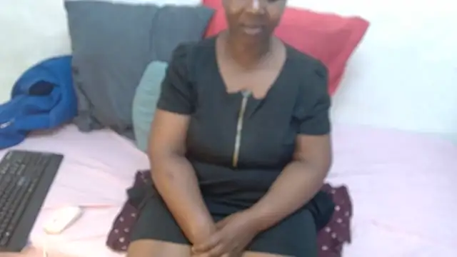 Snapshot of Thickchocolatex2 chatting on 10.23.25 Thickchocolatex2 online show from 10.23.25