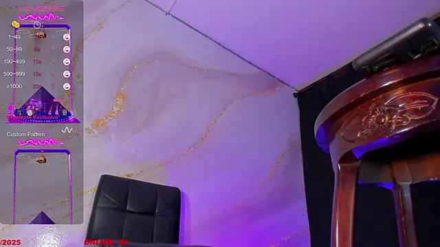 Snapshot of Karla-Ebony chatting on 10.04.25 Karla-Ebony online show from 10.04.25