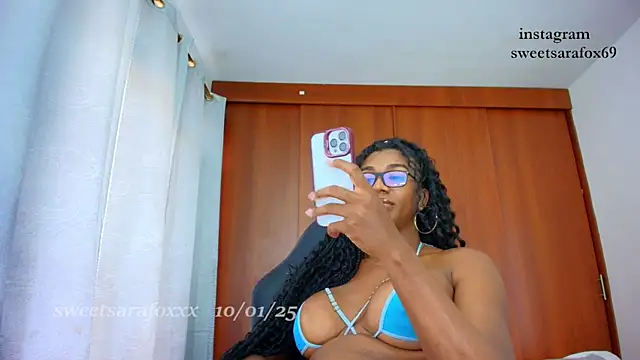 Snapshot of sweetsarasofia chatting on 01.10.25 sweetsarasofia online show from 01.10.25