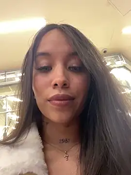 MarieLeon online show from 12.22.25