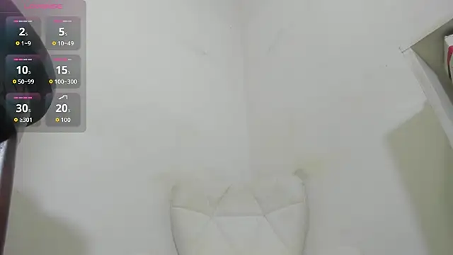 Snapshot of nathalia_isazax chatting on 05.25.26 nathalia isazax online show from 05.25.26