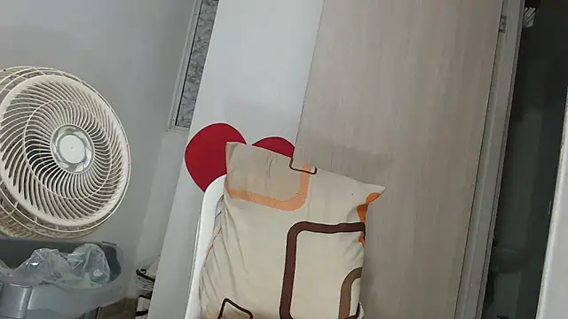 brown halos online show from 12.10.24