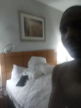 SirSubtrainer online show from 01.04.25