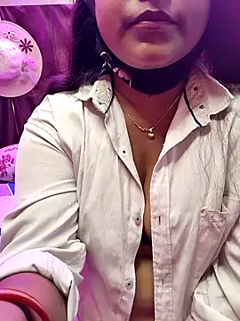 Snapshot of nisha_baby2 chatting on 04.26.26 nisha baby2 online show from 04.26.26