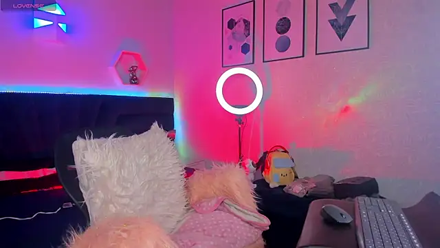  gia rose online show from 09.18.25