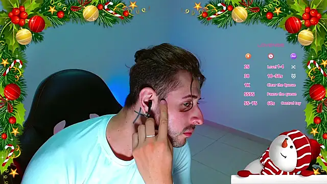 Snapshot of Ares_blue chatting on 12.09.24 Ares blue online show from 12.09.24