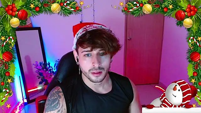 Snapshot of Ares_blue chatting on 12.21.24 Ares blue online show from 12.21.24